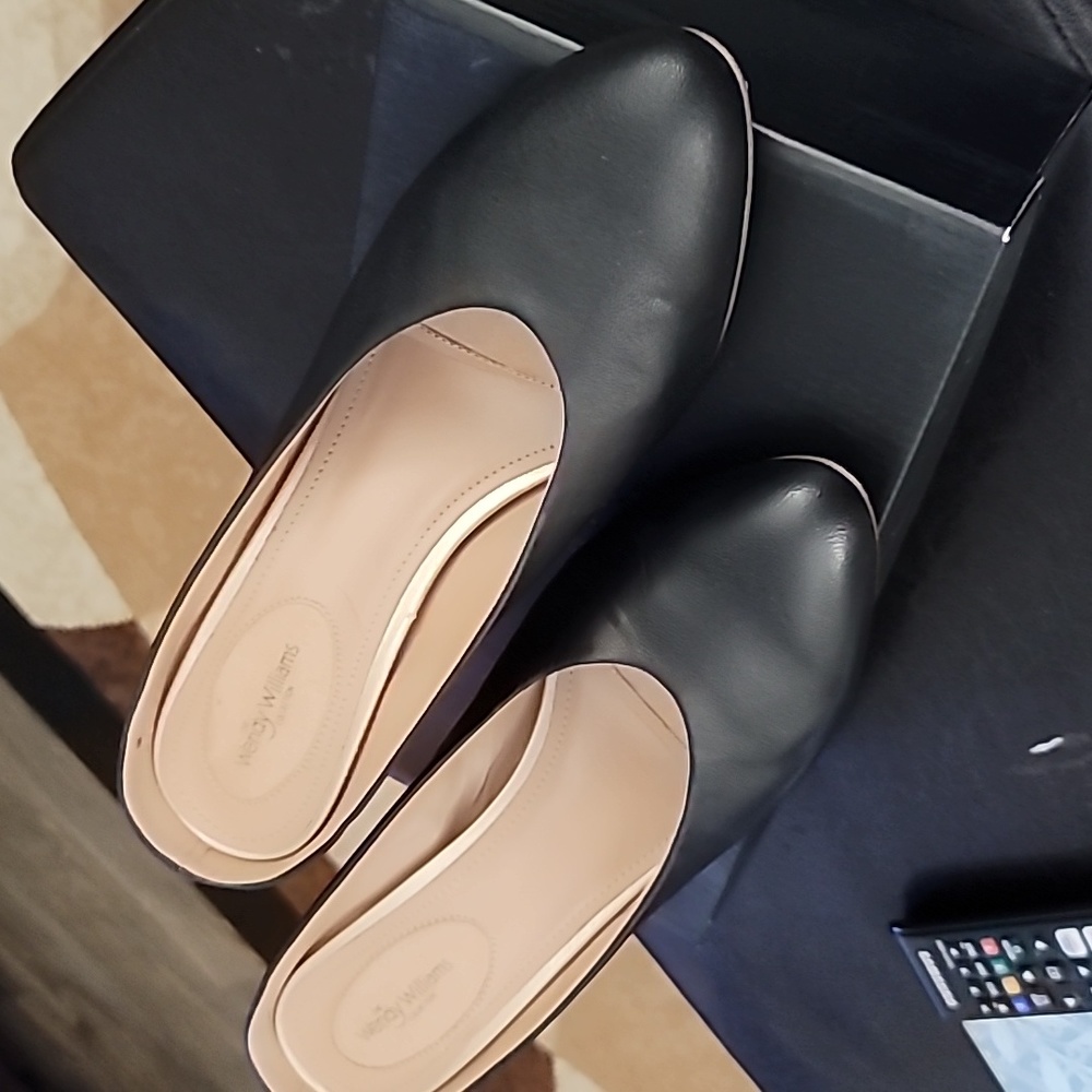 Close toe mules